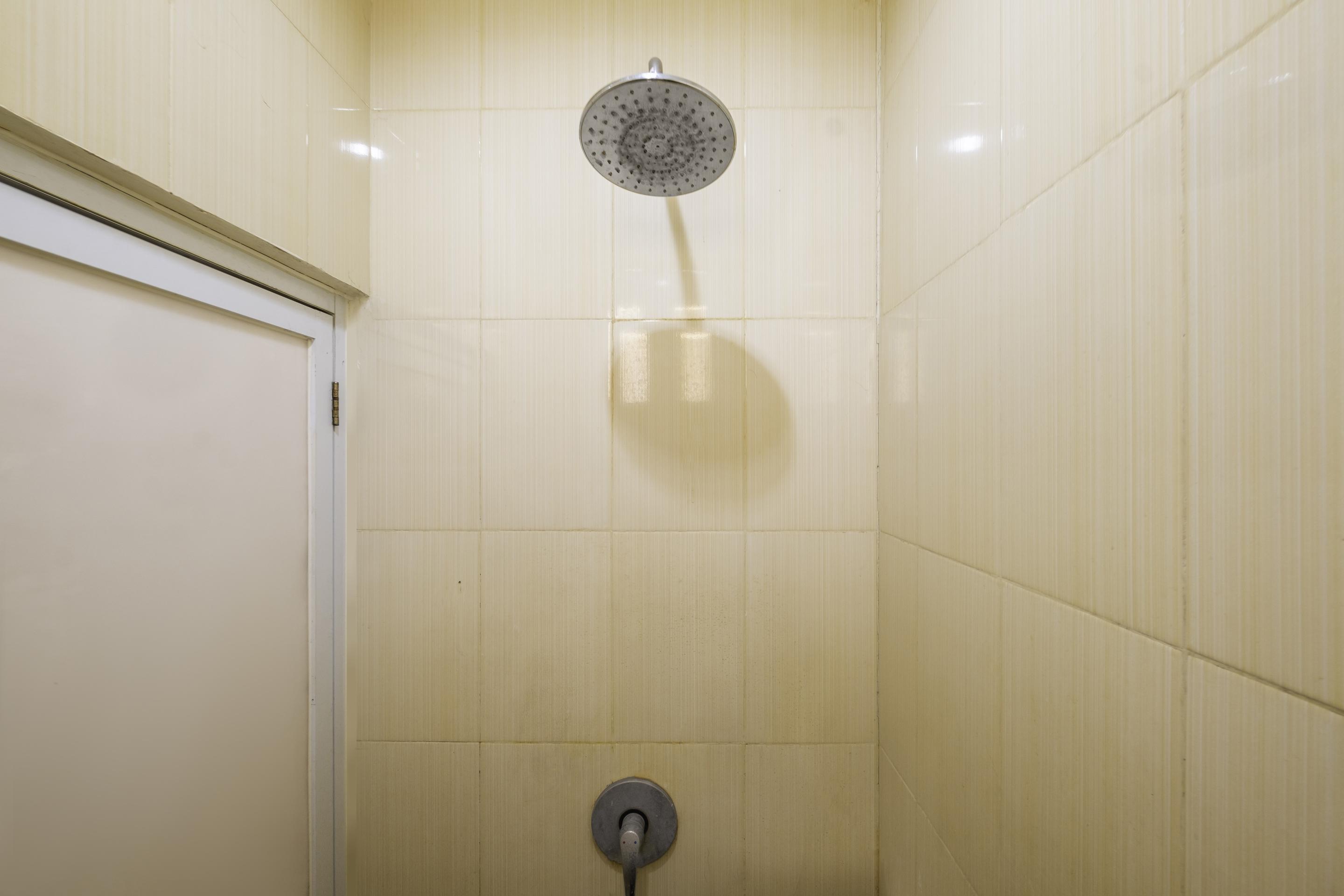 Karins Guesthouse Syariah Redpartner Bandung Exterior photo