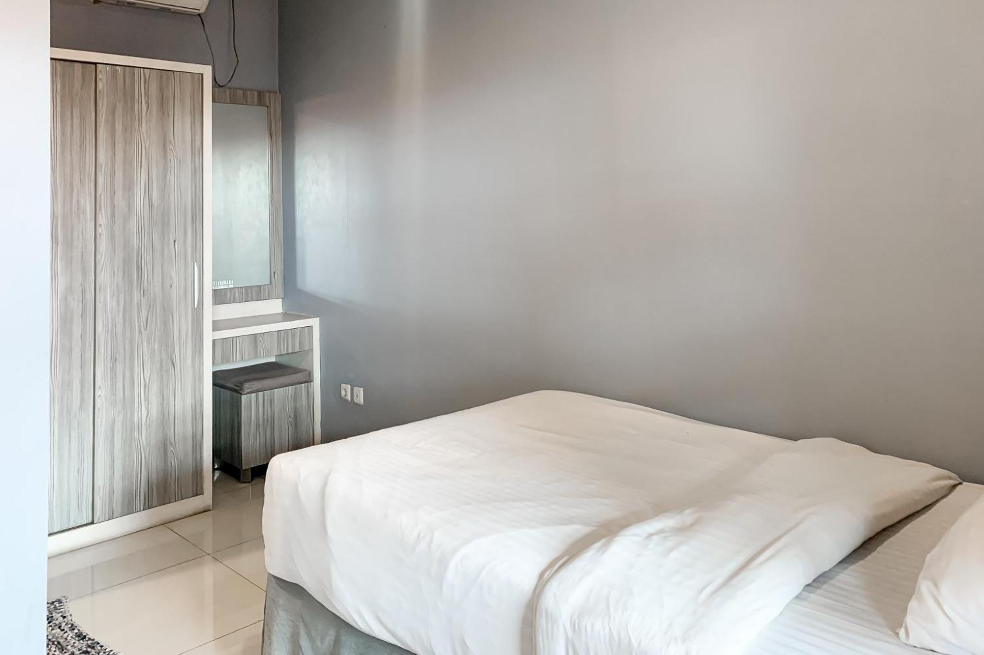 Karins Guesthouse Syariah Redpartner Bandung Exterior photo