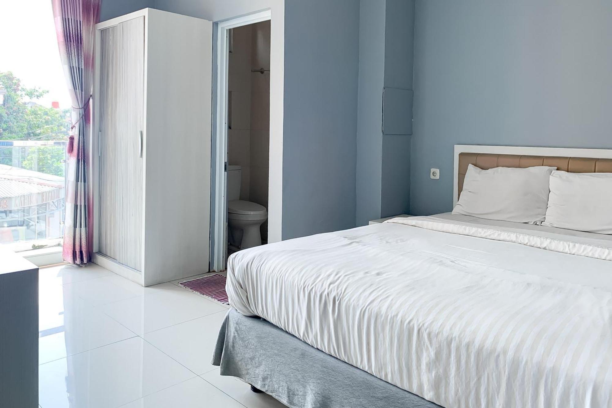 Karins Guesthouse Syariah Redpartner Bandung Exterior photo