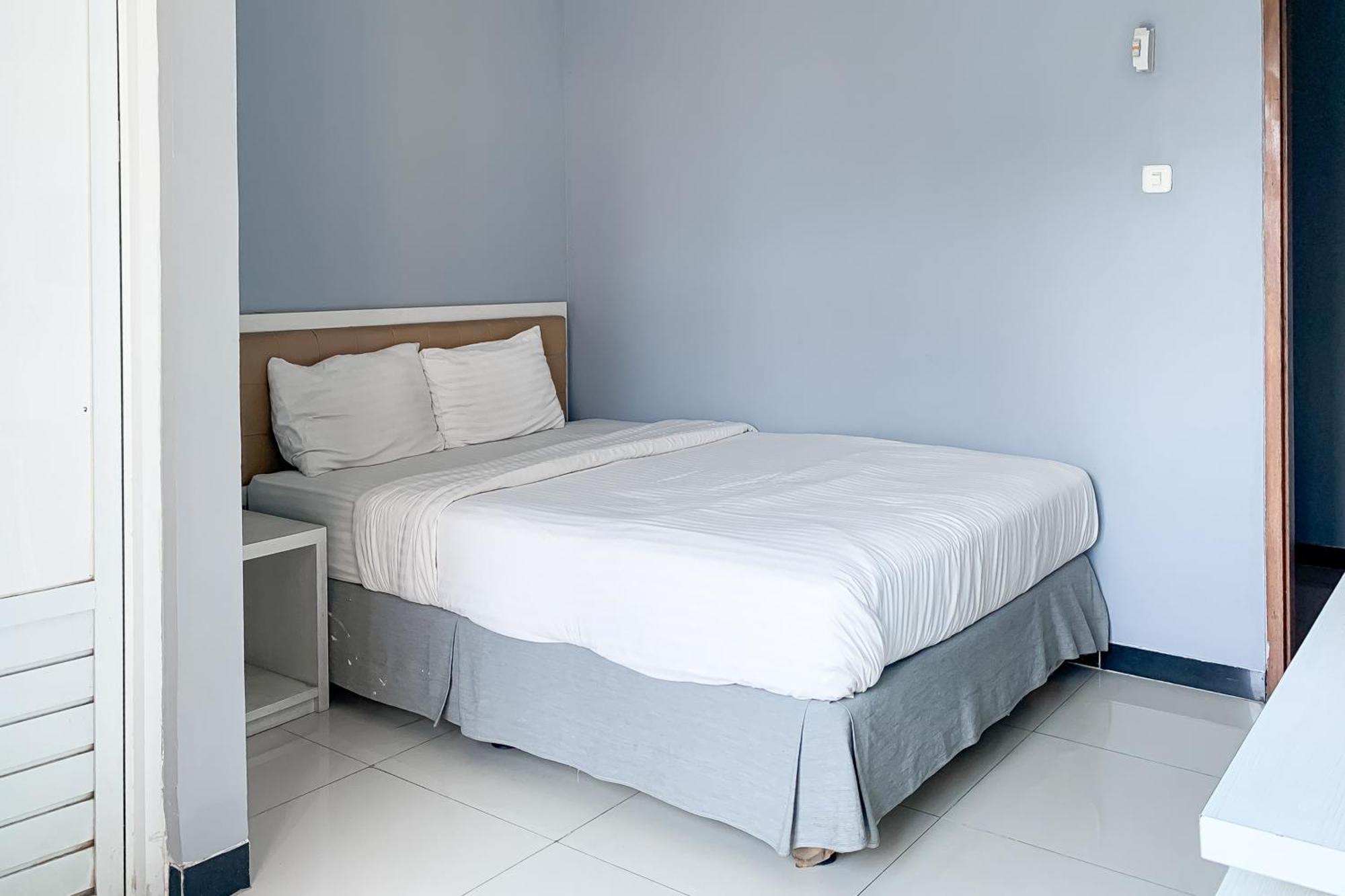 Karins Guesthouse Syariah Redpartner Bandung Exterior photo
